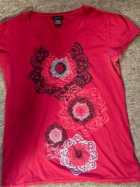 Calvin Klein Jeans Women's Bright Red V-Neck Mandala Graphic Tee